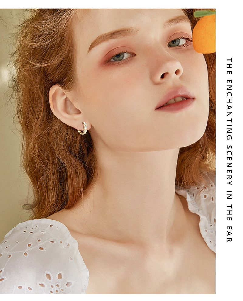 Daisy flower moissanite ear ring